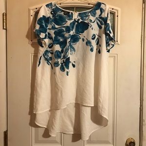 Woman’s Alfani shirt
